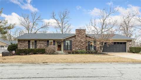 401 Wynnewood DR, Harrison, AR 72601