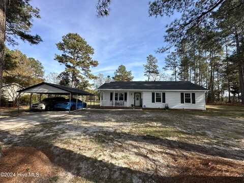 11821 Cypress Drive, Laurinburg, NC 28352