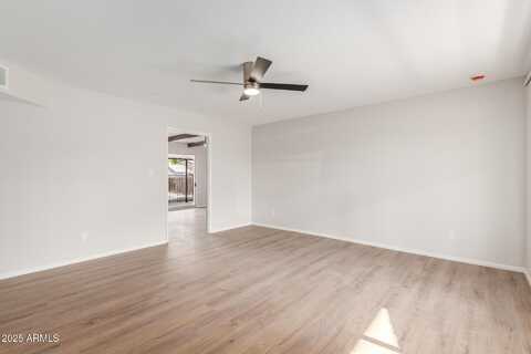 9033 N 15th Drive, Phoenix, AZ 85021