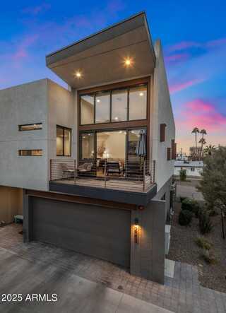 3106 N 70TH Street, Scottsdale, AZ 85251