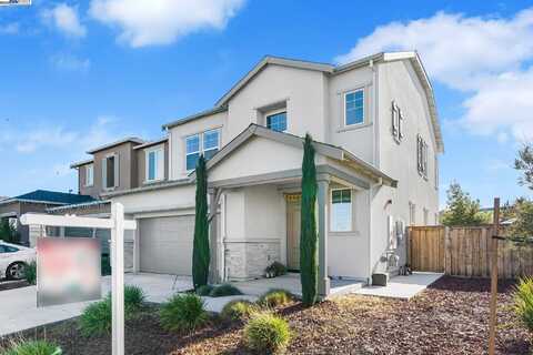 5777 Tournament Ct, Tracy, CA 95377