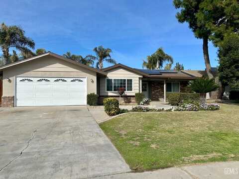 6016 Cardiff Avenue, Bakersfield, CA 93309