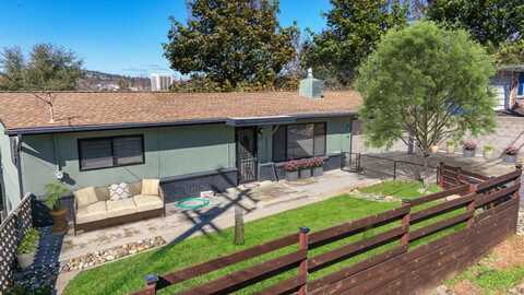 558 Amador Ave, Angels Camp, CA 95222