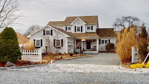 13 Old Colony Way, Provincetown, MA 02657