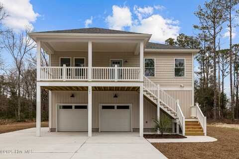 121 Gales Shore Circle, Newport, NC 28570