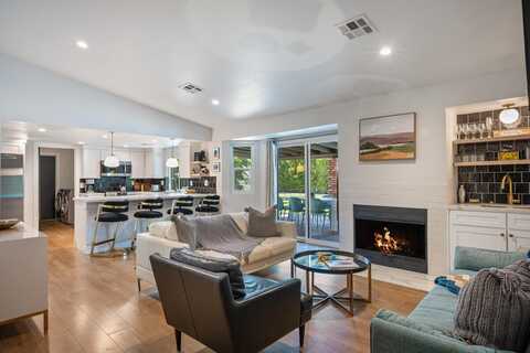 2241 N San Gorgonio Road, Palm Springs, CA 92262