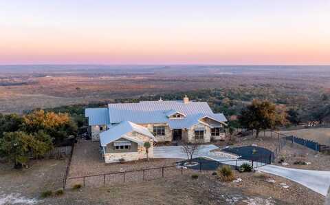 101 Spies Ridge Dr., Fredericksburg, TX 78624