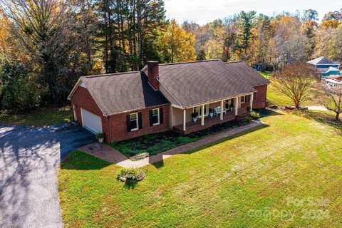 6125 Gold Creek Estate Drive, Hickory, NC 28601