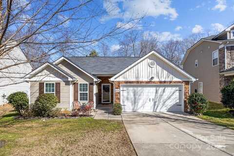 8218 Deodora Cedar Lane, Charlotte, NC 28215