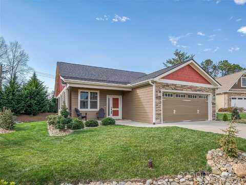 72 S Anvil Avenue, Hendersonville, NC 28792