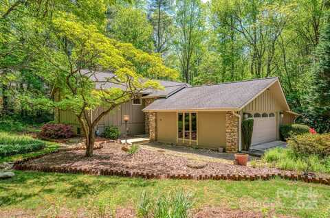 138 Woodhaven Drive, Hendersonville, NC 28739