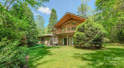 138 Woodhaven Drive, Hendersonville, NC 28739