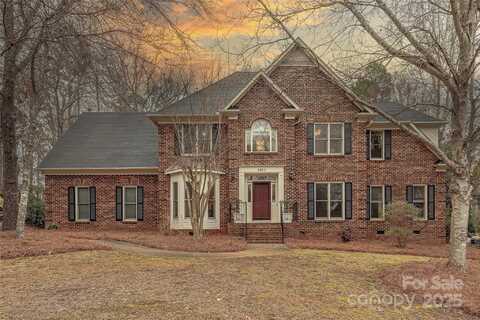 2800 Providence Hills Drive, Matthews, NC 28105