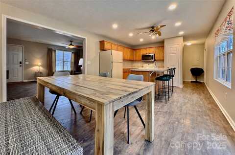 231 Newberry Drive, Fletcher, NC 28732