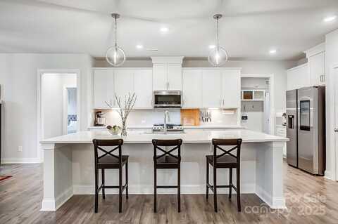 6858 Hunts Mesa Drive, Fort Mill, SC 29707