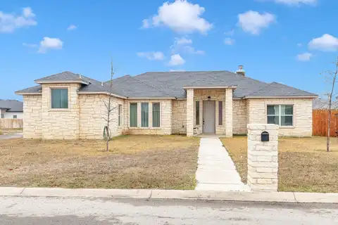 417 Quail Creek Dr, Del Rio, TX 78840