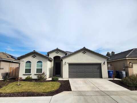 1122 Bristlecone Drive, Madera, CA 93638