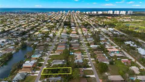 859 108TH Avenue N, Naples, FL 34108