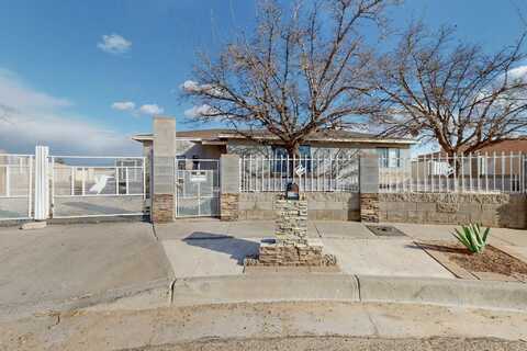 300 SESAME Street SW, Albuquerque, NM 87121