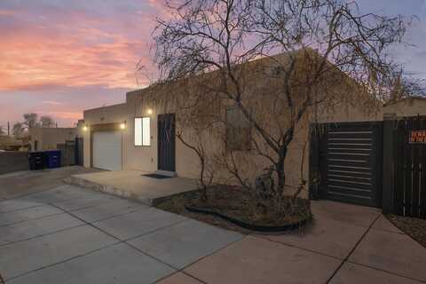 213 55TH Street NW, Albuquerque, NM 87105