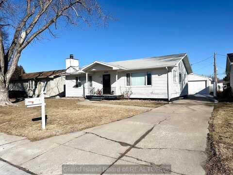 2409 N Custer Ave, Grand Island, NE 68803