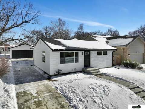 2240 S 60th Street, Lincoln, NE 68506