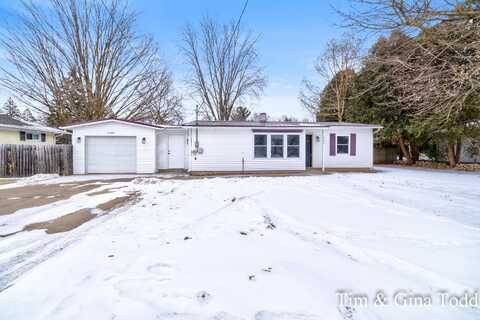 4132 Costa Avenue NE, Grand Rapids, MI 49525