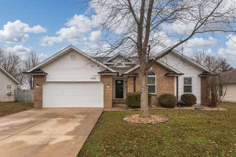 1303 W Mcguffey Street, Ozark, MO 65721