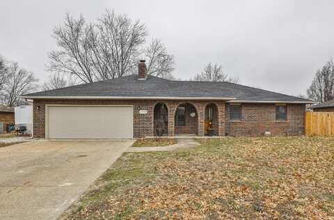 1930 S Hedgewood Drive, Bolivar, MO 65613