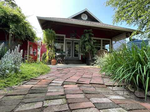 220 Barber Street, Greenfield, MO 65661