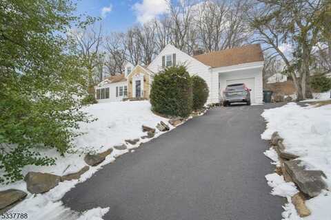 1086 Sunny Slope Dr, Mountainside, NJ 07092