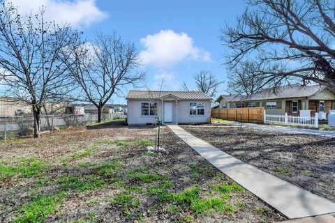 706 Pittsburg Avenue, Llano, TX 78643