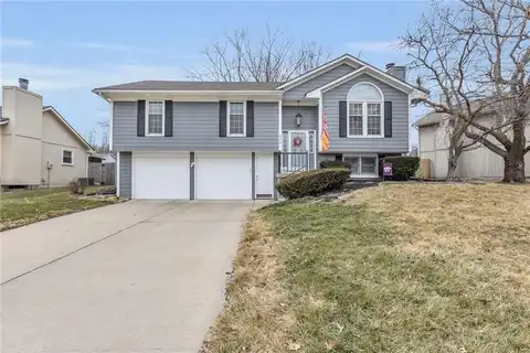 636 NE Bryant Drive, Lees Summit, MO 64086