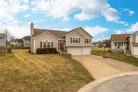 822 SE 13TH Terrace, Lees Summit, MO 64081