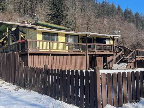 1310 Michigan Ave, Orofino, ID 83544