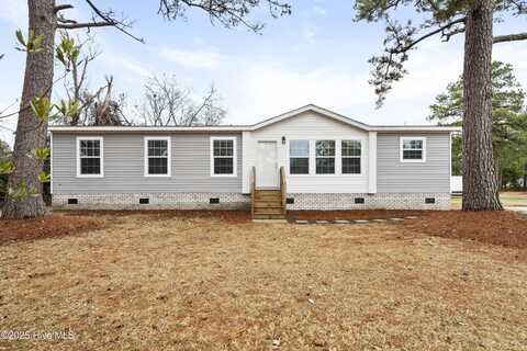 713 Nautical Court, Hampstead, NC 28443