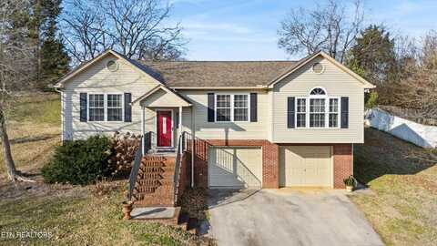 610 Brookhollow Tr, Maryville, TN 37804