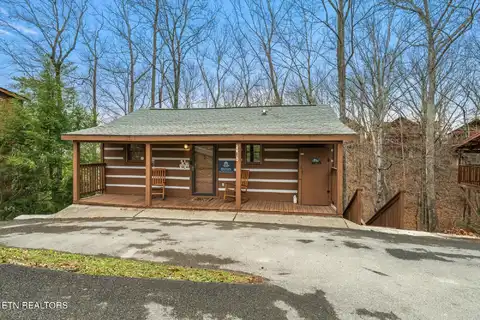 2686 Valley Heights Drive, Pigeon Forge, TN 37863