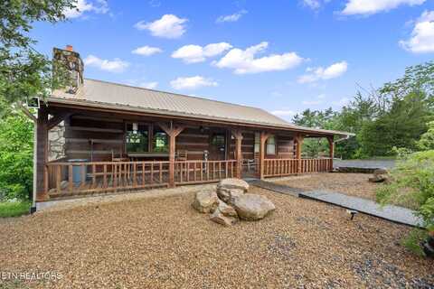 133 Granny Davis Way, Dandridge, TN 37725