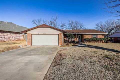 1525 NW 31st St, Lawton, OK 73505