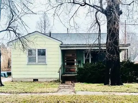 430 E Gladys Street, Sikeston, MO 63801