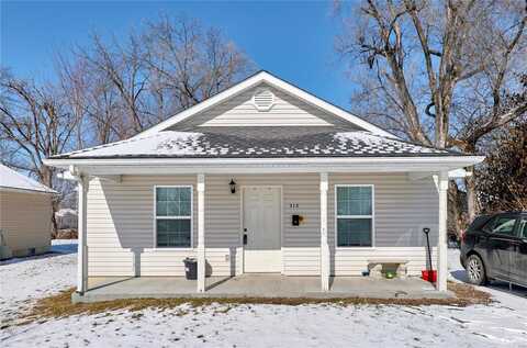 315 W Martin Street, Bowling Green, MO 63334