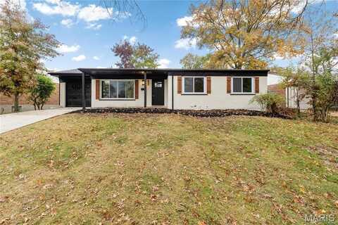 8646 Spoon Drive, Saint Louis, MO 63132