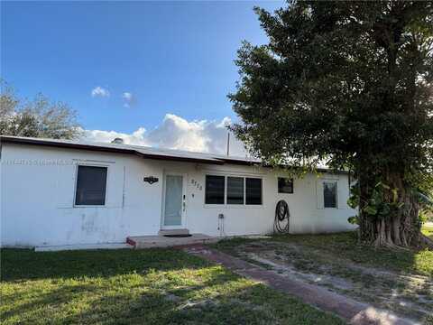 2770 NW 164th Ter, Miami Gardens, FL 33054