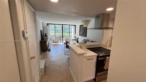 20500 W Country Club Dr, Aventura, FL 33180