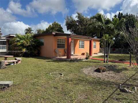 3595 NW 95th St, Miami, FL 33147