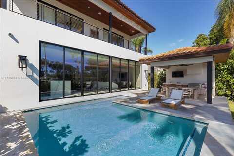 5831 Alton Rd, Miami Beach, FL 33140