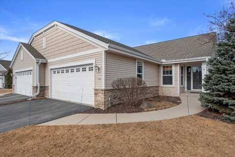 616 Sandur Pl, West Bend, WI 53095