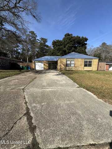 16300 Trenton Drive, Biloxi, MS 39532