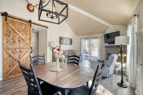 998 Golden Pheasant Drive, Redmond, OR 97756